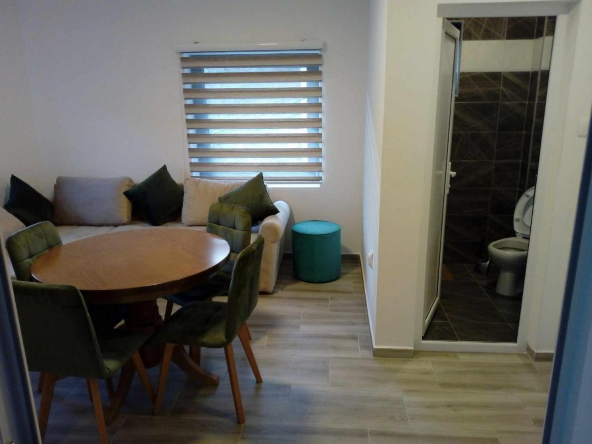 Std Cvetkovic Bed & Breakfast Crni Vrh Ngoại thất bức ảnh