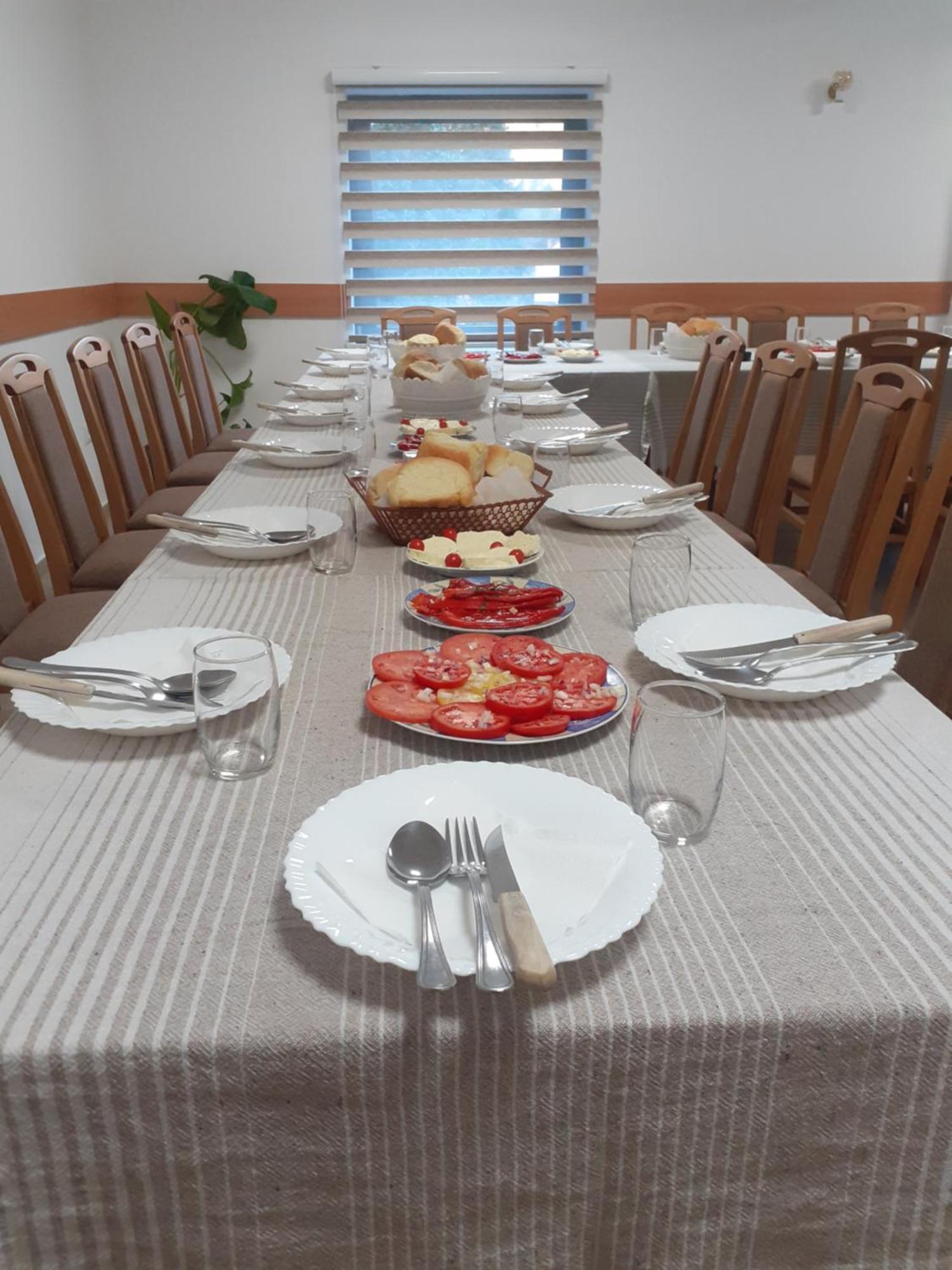 Std Cvetkovic Bed & Breakfast Crni Vrh Ngoại thất bức ảnh